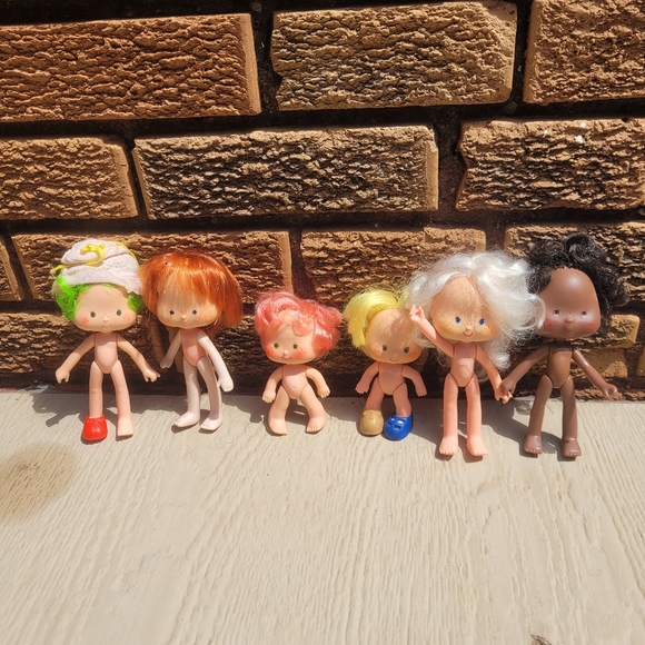 1979 & 1980 6 Doll Lot Strawberry Shortcake Dolls No Clothes American Greetings - Picture 1 of 9